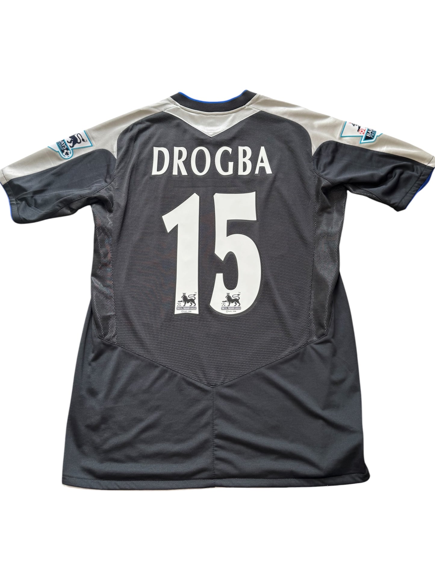 Chelsea 2004/05 Away Shirt #15 Drogba (M)