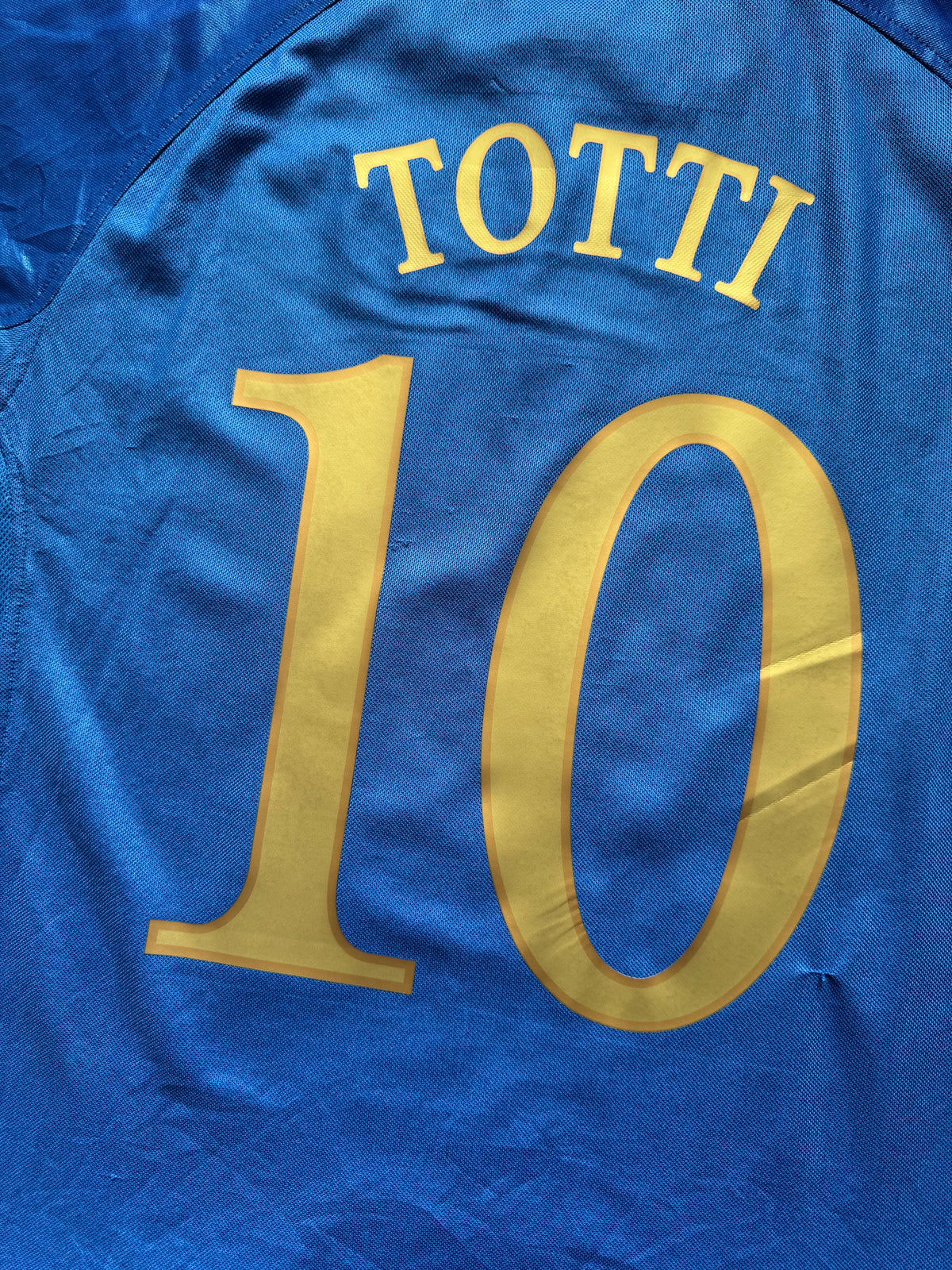 Italy 2004/06 Home Shirt #10 Totti (L)